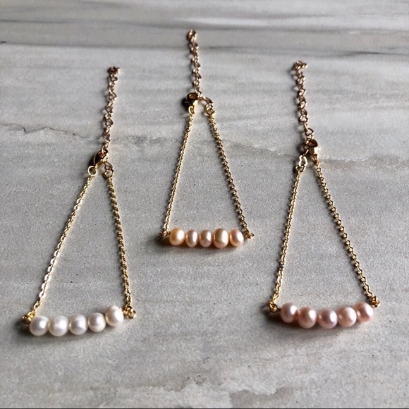 ❗️LAST❗️Dainty Freshwater Pearl Bracelet - Picture 3 of 8